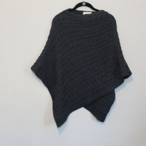 Guideboat Irish Cable Knit Poncho Sweater Virgin Wool Women's Size S/M H11612 - Picture 2 of 12